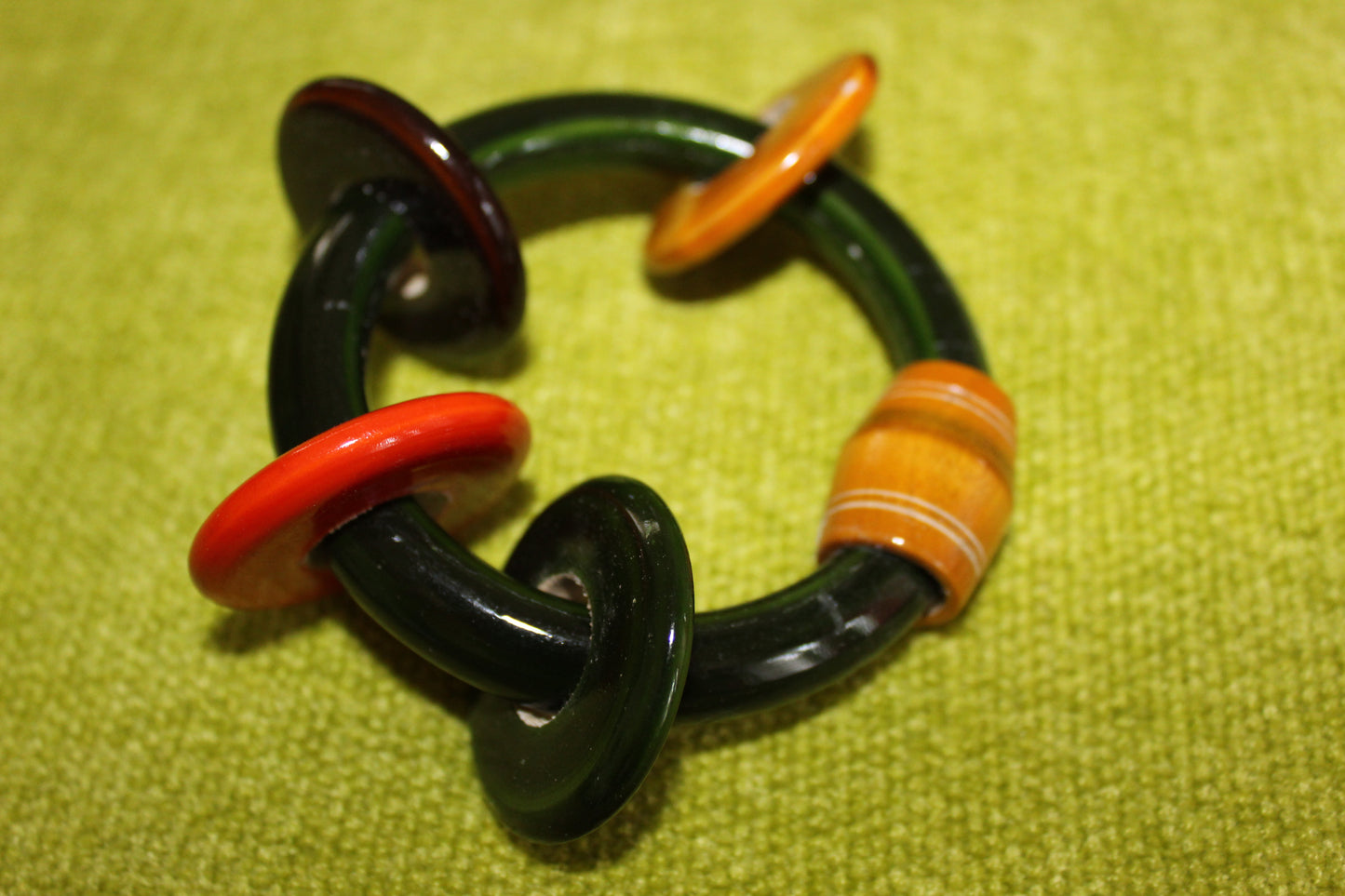 Ring circle Rattle