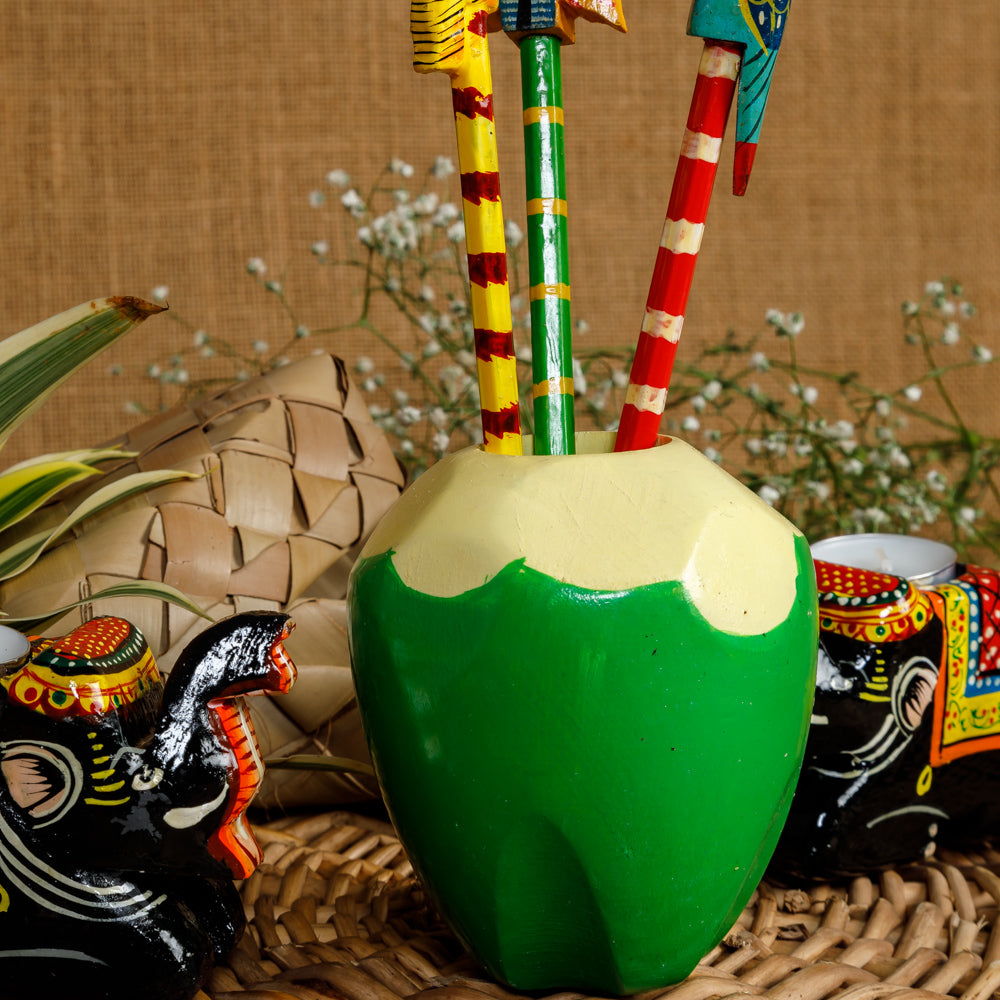 Coconut Pen Stand (Green)