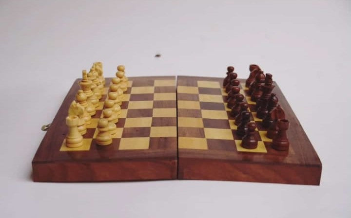 Chess Board 10" magnetic flip open